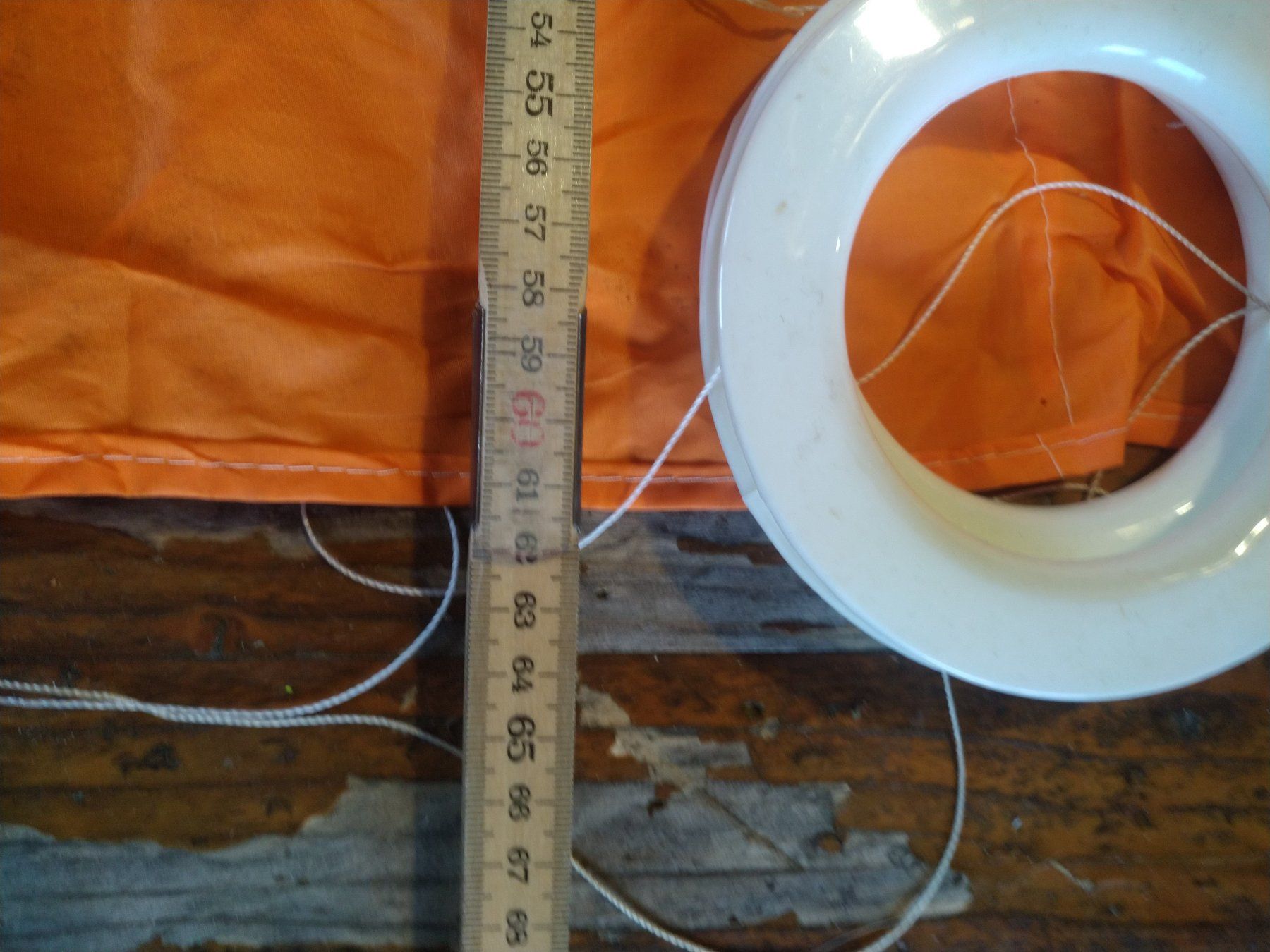 Spielzeuge: Drachen orange "float" mit Schnurrolle und ca. 115cm Längle – Neu (gemäss Beschreibung) aus Buckten von RolandsLiquidationen 2