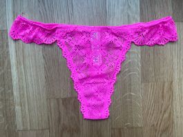 Victoria’s Secret Lace Thong M NEW