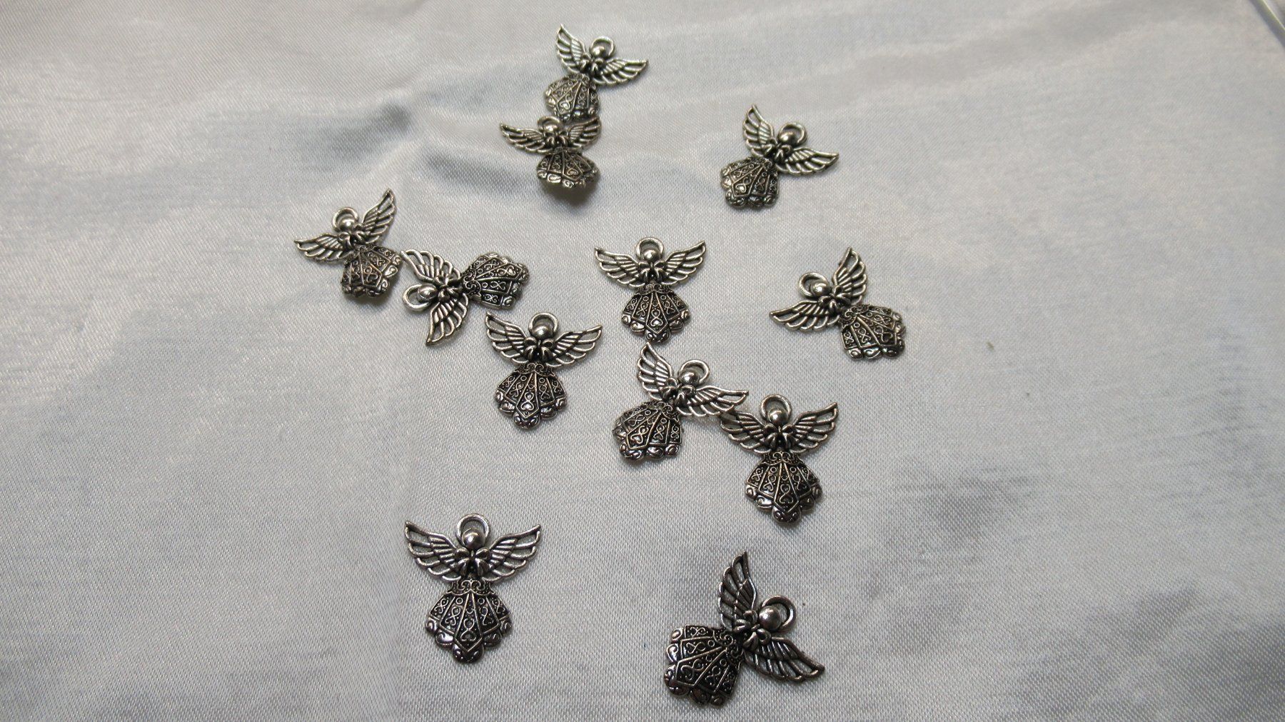Ciondoli: Engel basteln Deko Schmuck silberfarben – Nuovo e nell'imballaggio originale da Meisterschwanden venduto da TiSiBu59 1