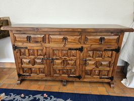 Vintage Spanisches Sideboard aus Massifholz