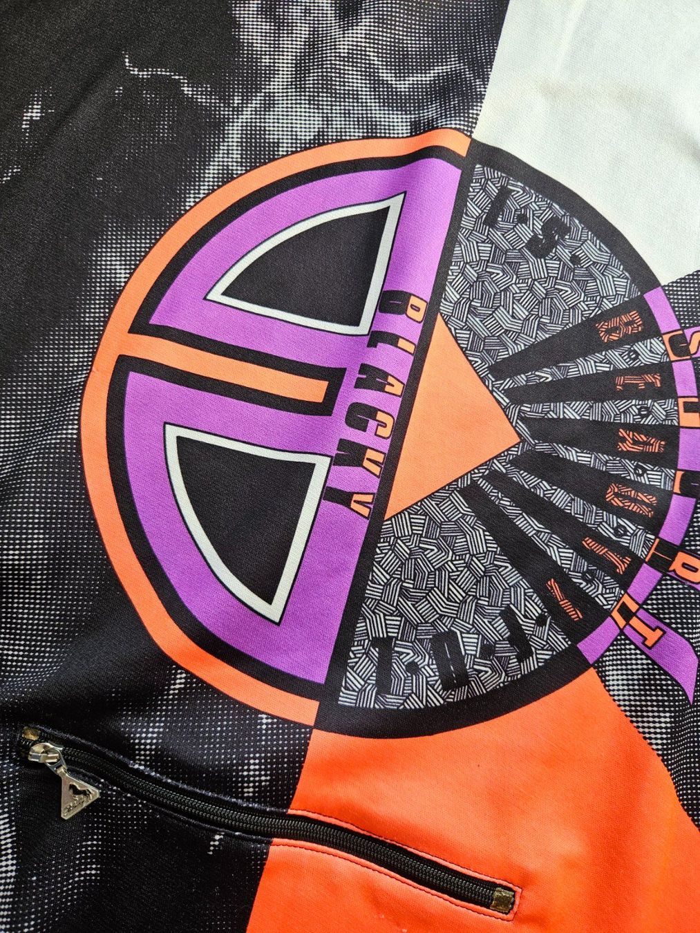 Leibchen & Hosen: Radtrikot Blacky vintage Grösse XL Velo Fahrrad Trikot – Gebraucht aus Hägglingen von United-Village-Trade 6