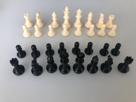 Schach Figuren NEU