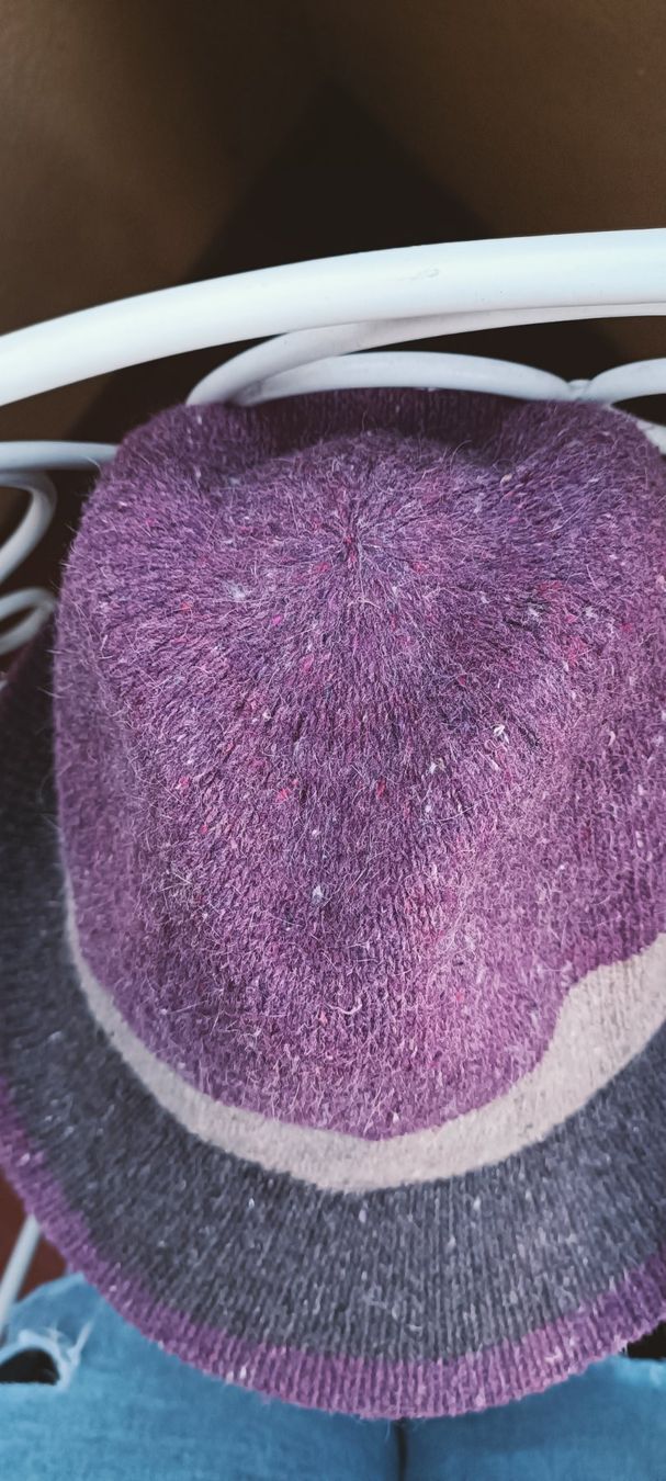 Copricapi, berretti & cappellini: Cappello in lana – Usato da Lugano venduto da ycd_rv8h 3