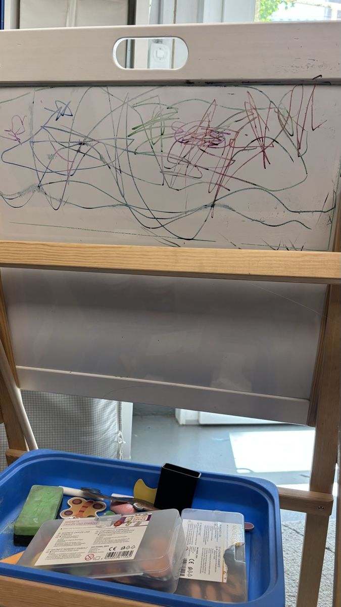 Tableaux: Scratch Standtafel & Whiteboard – D'occasion à Winterthur par rosa1991 2