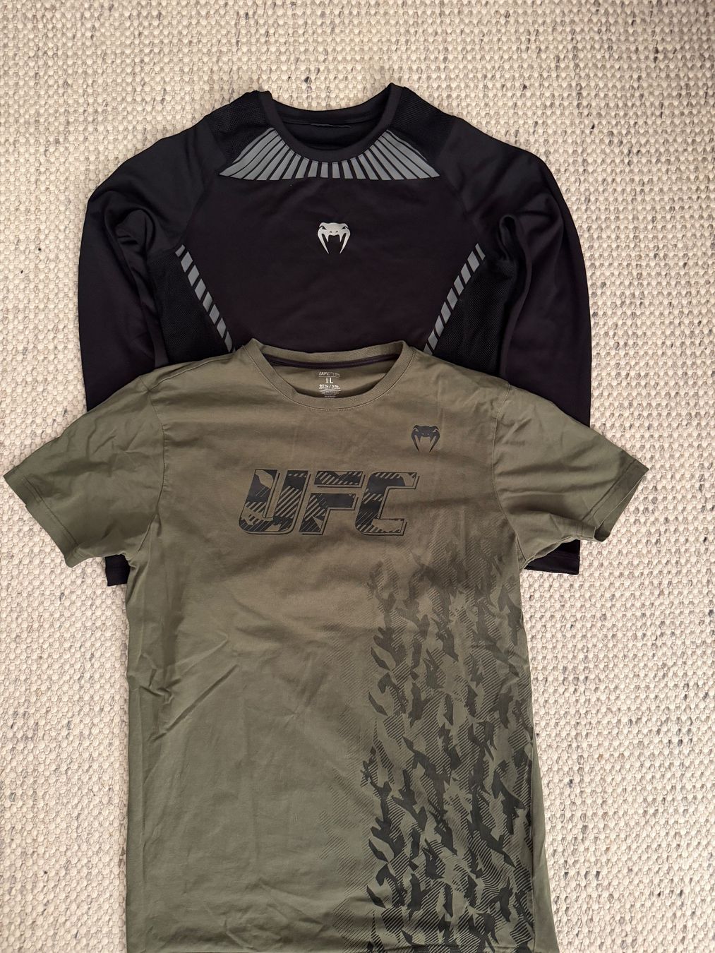 Lotti di vestiti: Muay Thai Venum Oberteile Set – Nuovo (secondo la descrizione) da Solothurn venduto da J_93