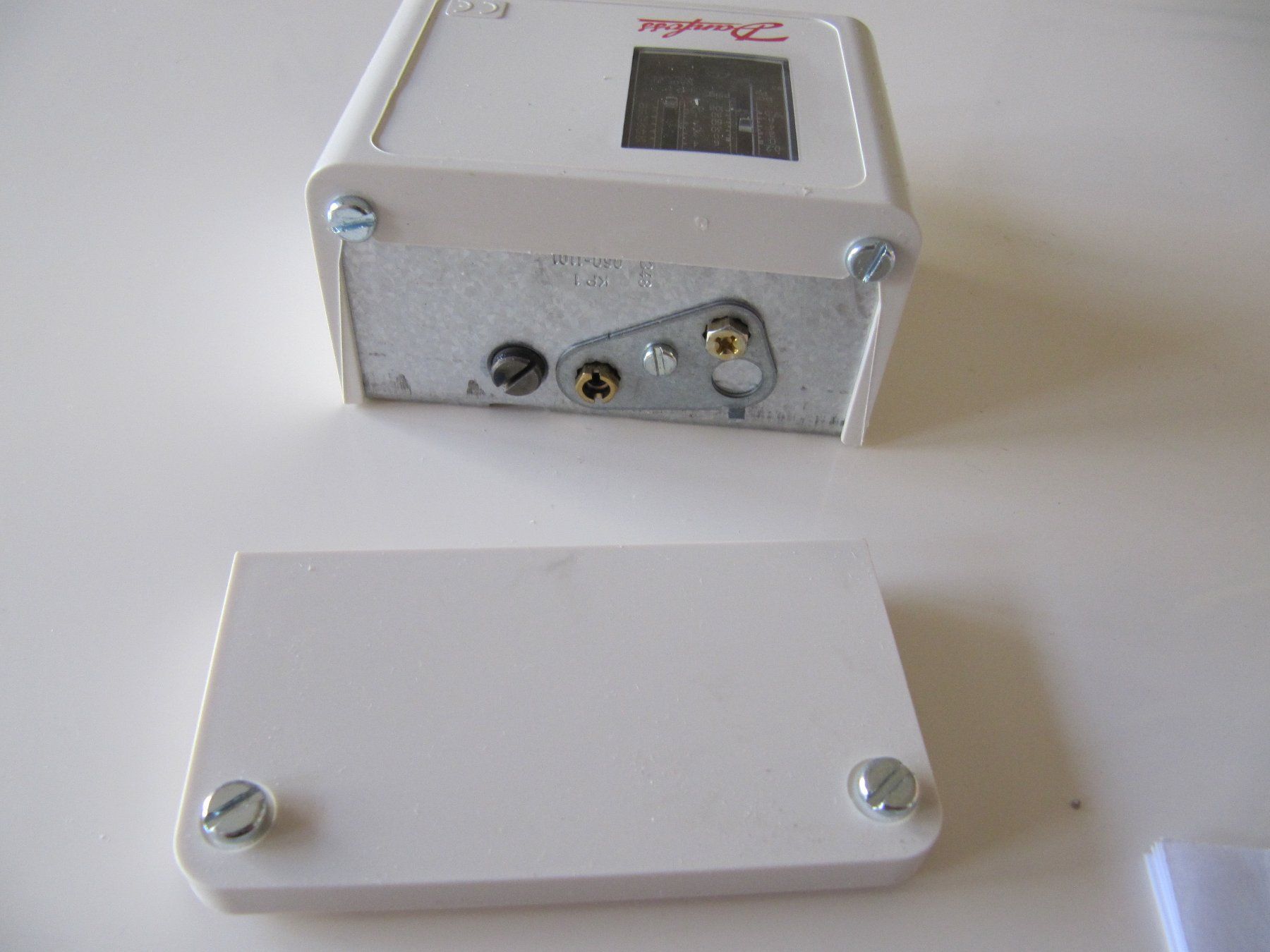 Danfoss Schalter: DANFOSS KP1 060-110166  Druckschalter – Neu (gemäss Beschreibung) aus Basel von Kuba2 2