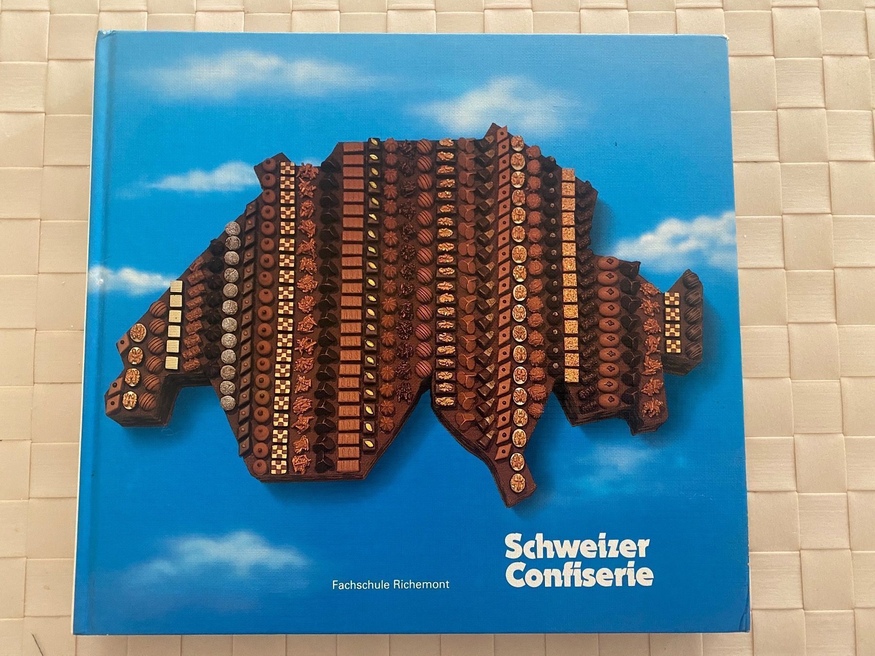 Libri: Schweizer Confiserie – Usato da Kaisten venduto da korba2
