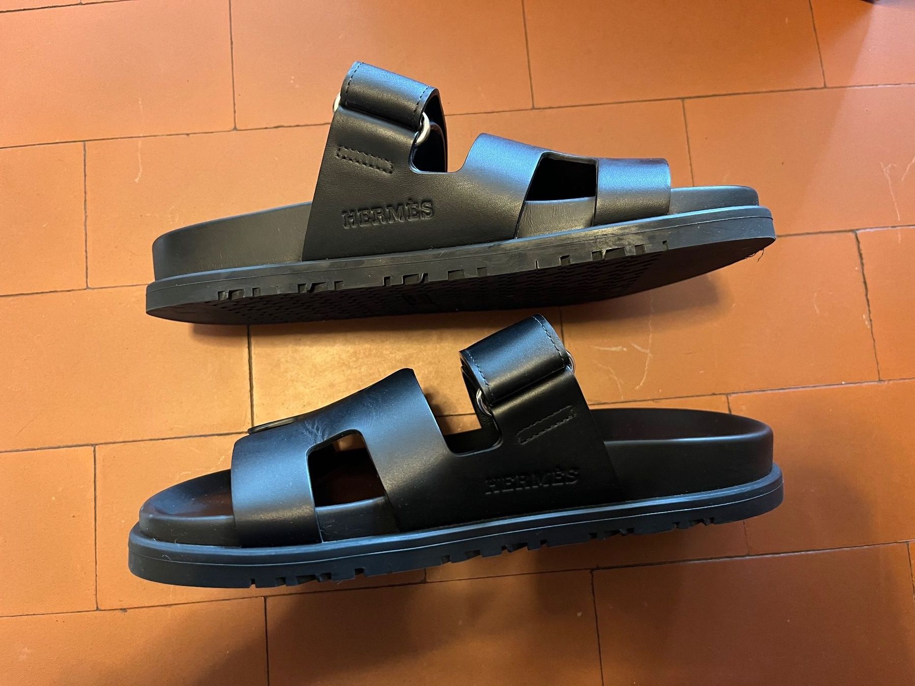 Hermès Damenschuhe: Hermès Sandalen Chypre, Schwarz, Gr. 36.5 – Neu (gemäss Beschreibung) aus Zürich von veilchen17 3