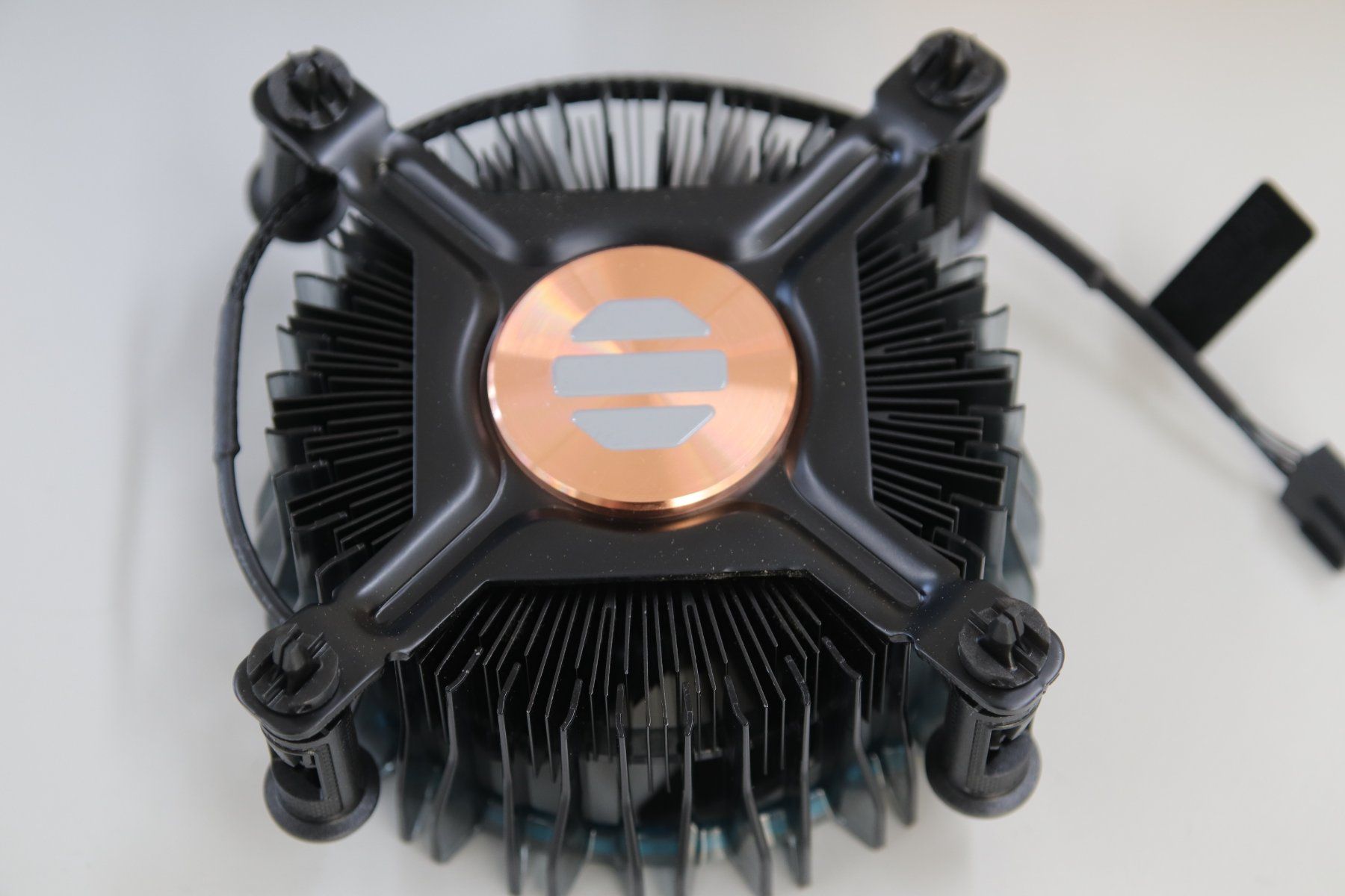 Intel Composants électroniques: Intel Kühler  / Neu und unbenutzt – Neuf avec emballage d'origine à Zofingen par OWYSSAG 2