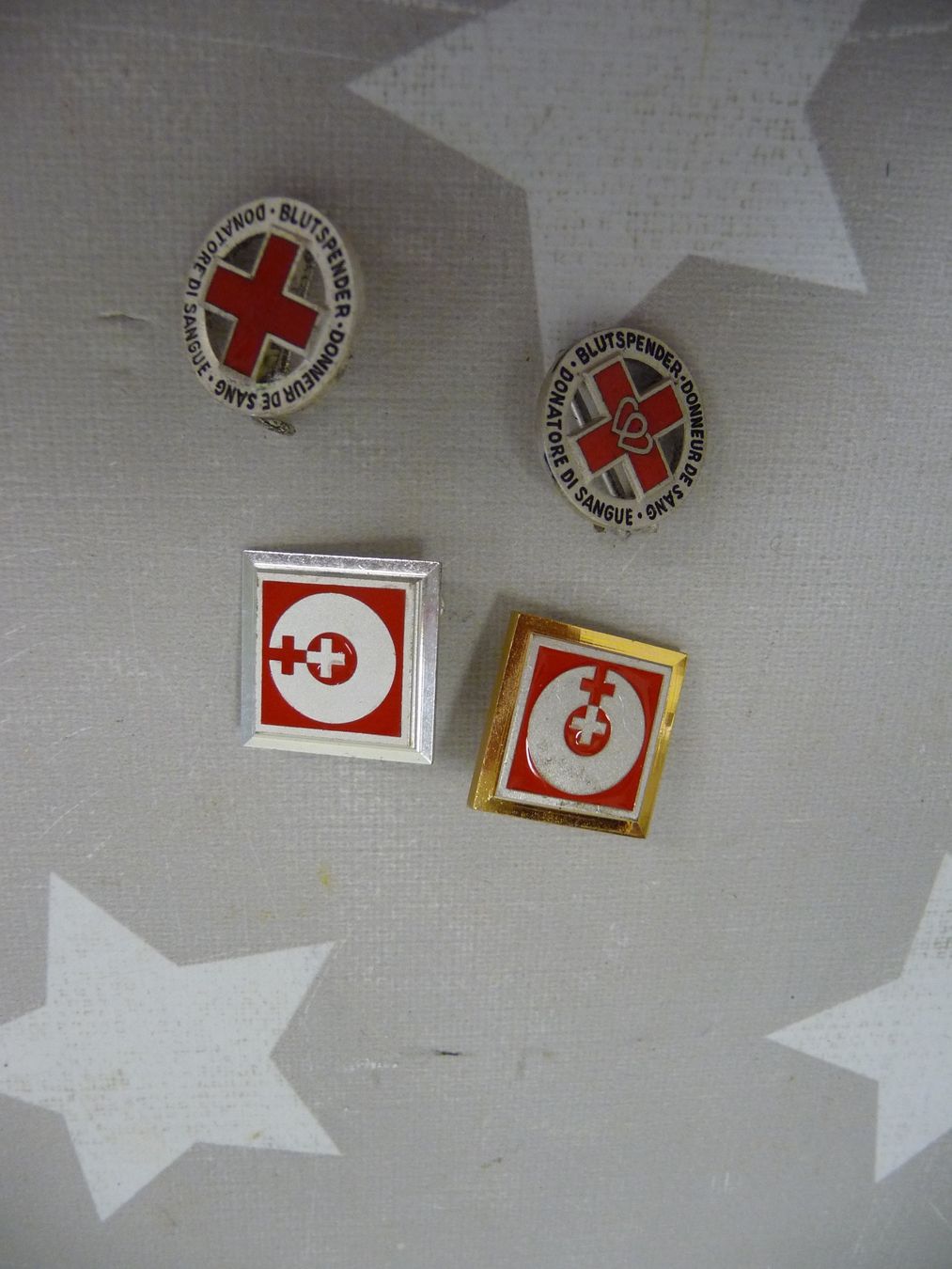 Placchette & Badge: 4 Abzeichen Blutspende – Usato da Rafz venduto da Powacaddy