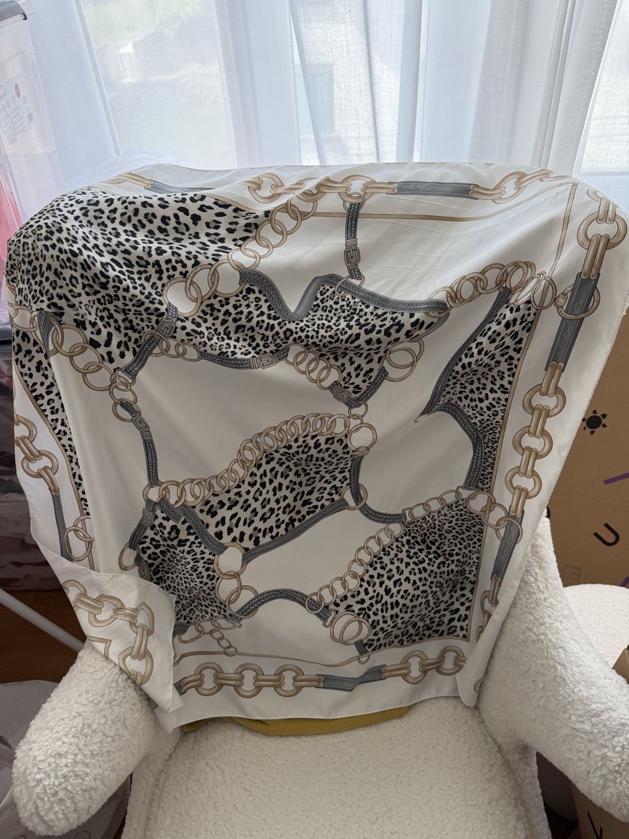 Foulard & Sciarpe: Elegantes Foulard – Nuovo (secondo la descrizione) da Zollikerberg venduto da Diamond_86