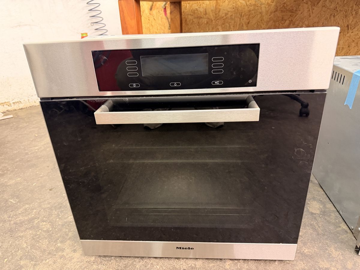 Miele Küchengeräte: Miele Backofen  – Gebraucht aus Pfaffhausen von Popular