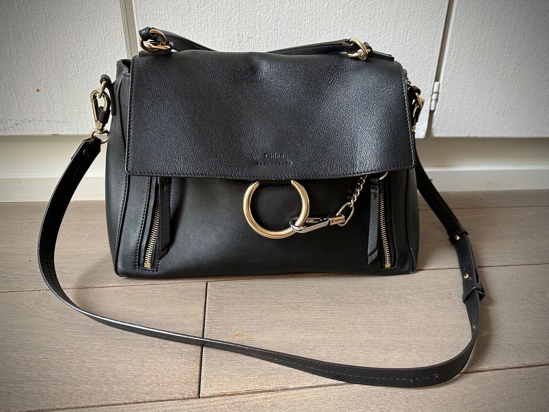 Chloé Borse da donna: Chloé Faye Day Bag schwarz – Usato da Uitikon-Waldegg venduto da djrini23