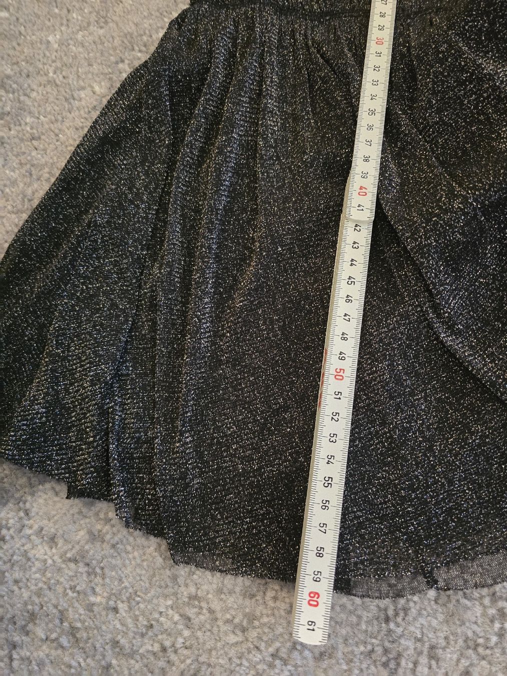 Zara Vestiti & Gonne: Glitzerndes Festtagskleid, Grösse 104-110 – Usato da Unterentfelden venduto da Panda-87 4
