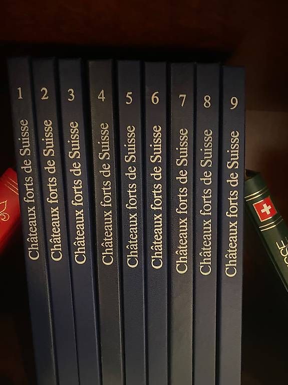 Libri: Châteaux suisses  découvertes de la suisse – Usato da Ardon venduto da Jm8 1