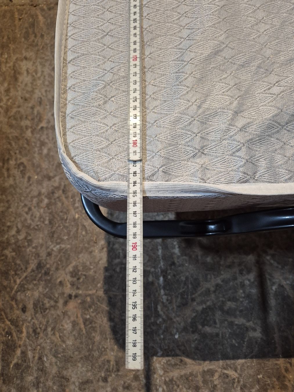 Letti: Gästebett/Klappbett/Notbett – Usato da Adetswil venduto da Hugo54 5