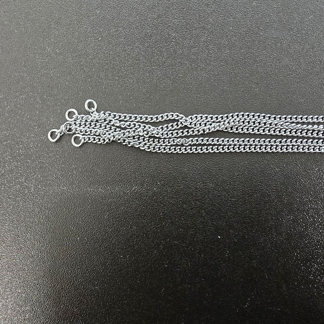 Autres bijoux: Lot de 5 chainettes de 33 cm – D'occasion à Tramelan par Nirdan 1