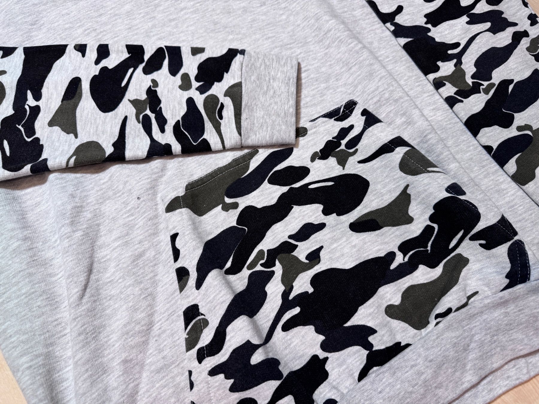 Maglioni & Felpe: Herren Hoodie - Grau / Camouflage – Nuovo (secondo la descrizione) da Seuzach venduto da Inspektor99 2