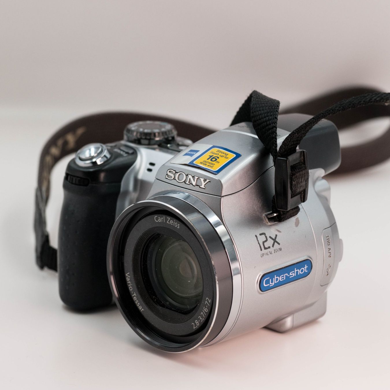 Sony Fotocamera: Sony DSC-H5 Digitalkamera / 12X Zoom – Usato da Thörishaus venduto da vintagger 2