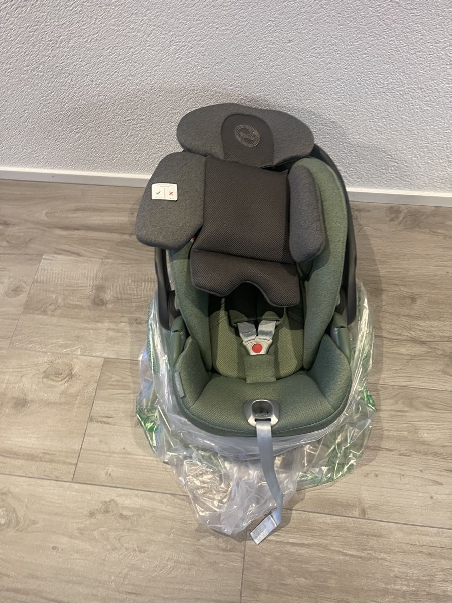 Cybex Auto-Kindersitze:  Cybex Siège auto bébé Cloud T i-Size – Gebraucht aus Remaufens von koa_mll5 1