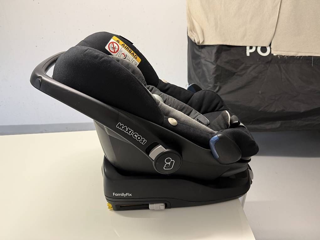 Seggiolini per auto: MAXI-COSI FamilyFix – Usato da Muri AG venduto da Jolo6 1