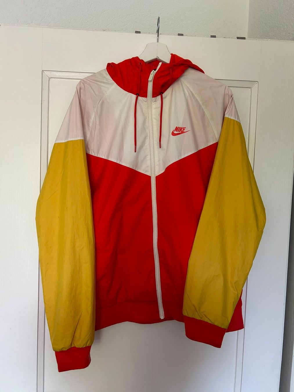 Nike Jacken: Nike Windjacke – Gebraucht aus Zürich von thibvd
