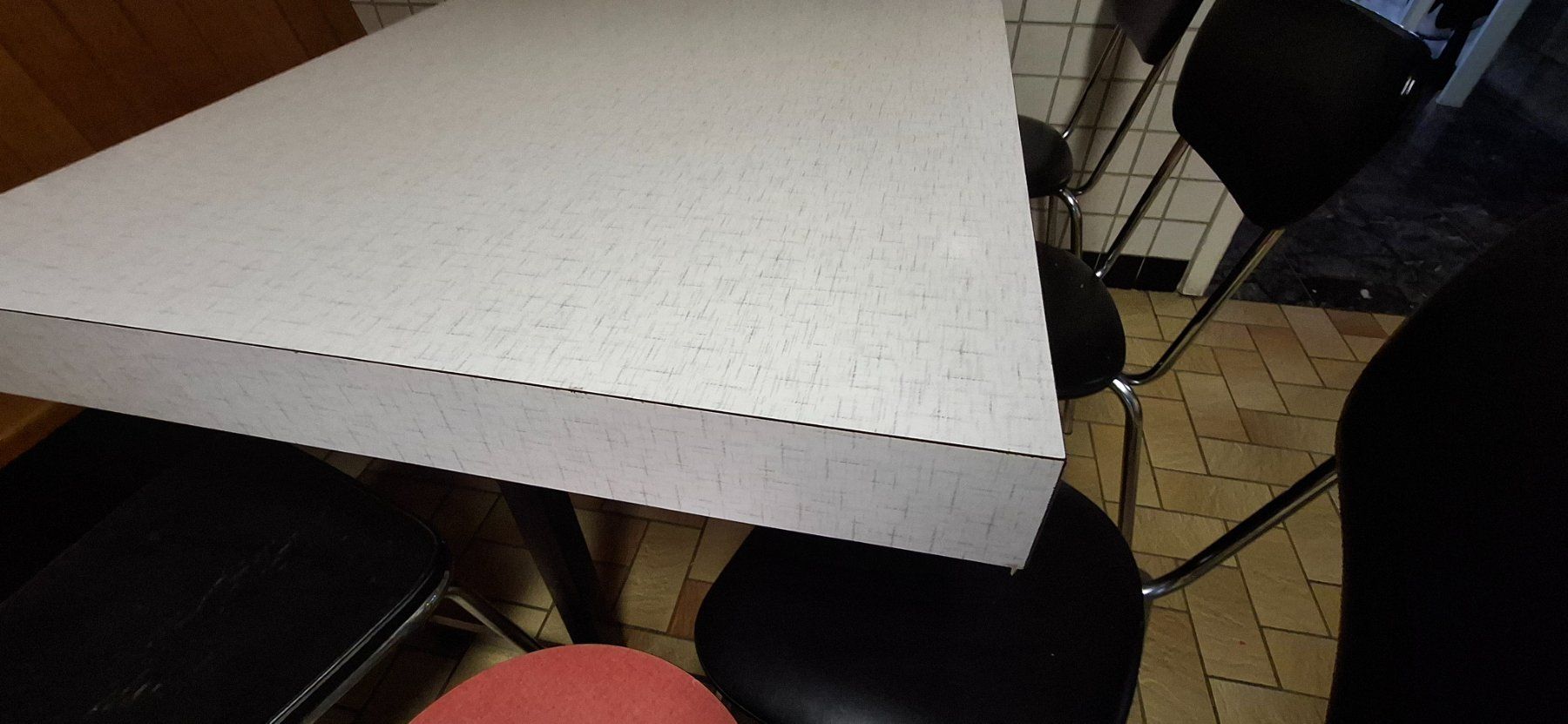 Set di tavolo e panche: table et chaises année 70 – Usato da Champagne venduto da Lamar0 2