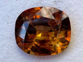 ZIRKON unbehandelt  5.04ct   Mogok Stone Tract / Burma !!!
