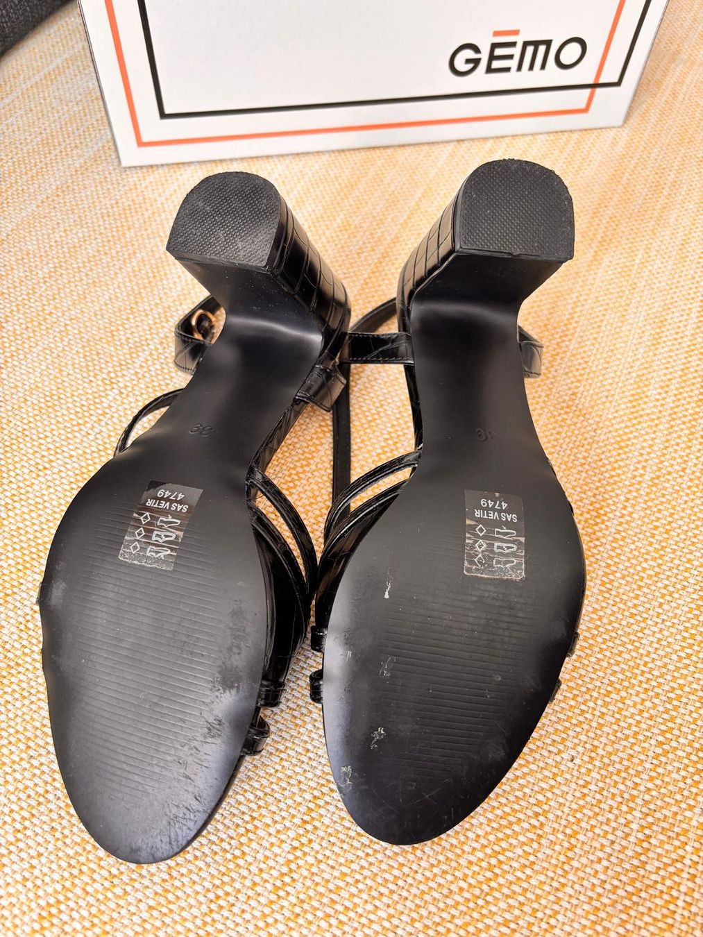 Scarpe da donna: Sandales à talons – Nuovo (secondo la descrizione) da Romainmôtier venduto da val_r8sn 4