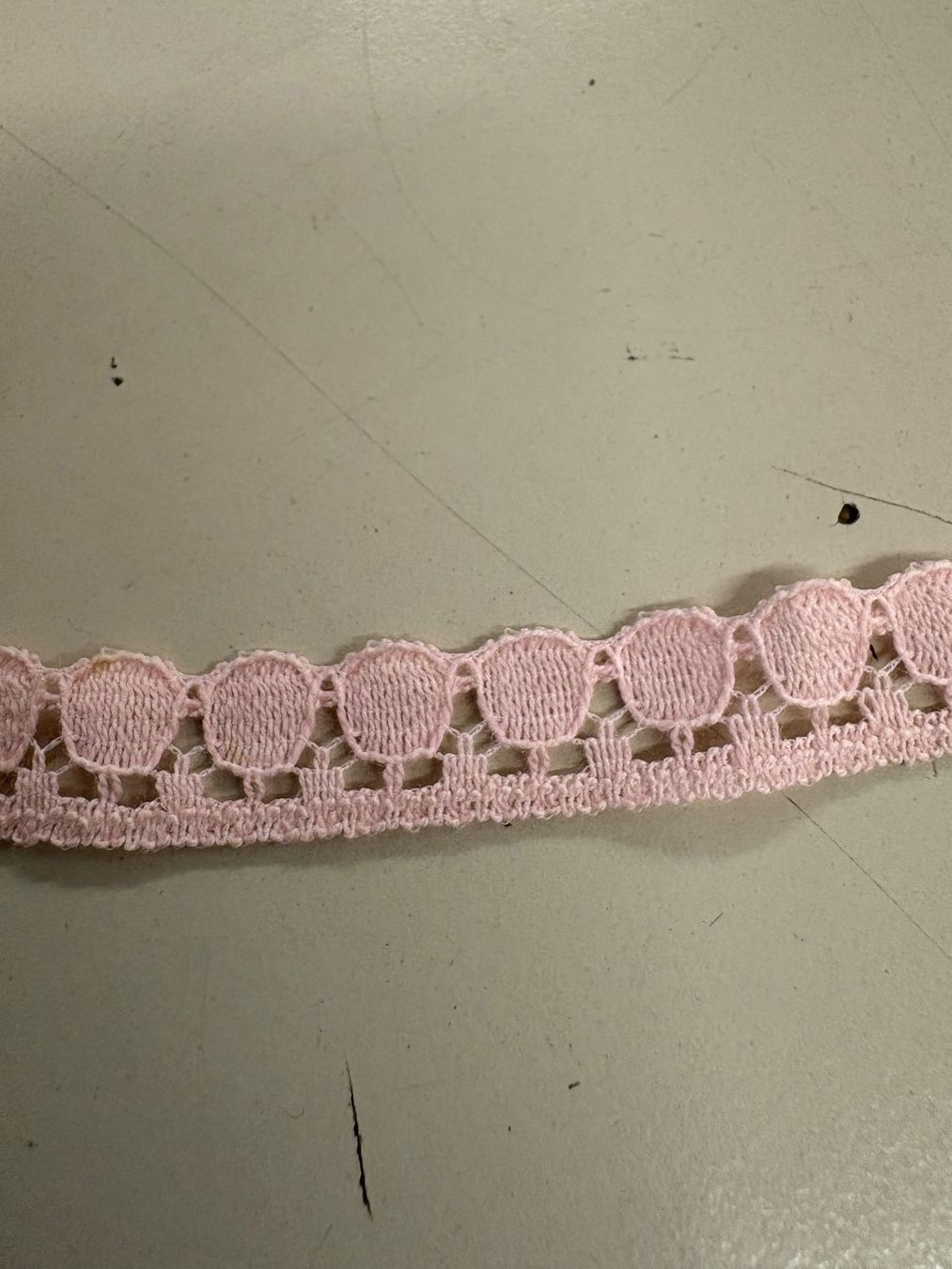 Tessuti: Spitze , rosa, 80 cm lang, 1 cm breit – Usato da Pratteln venduto da sLaedeliBB