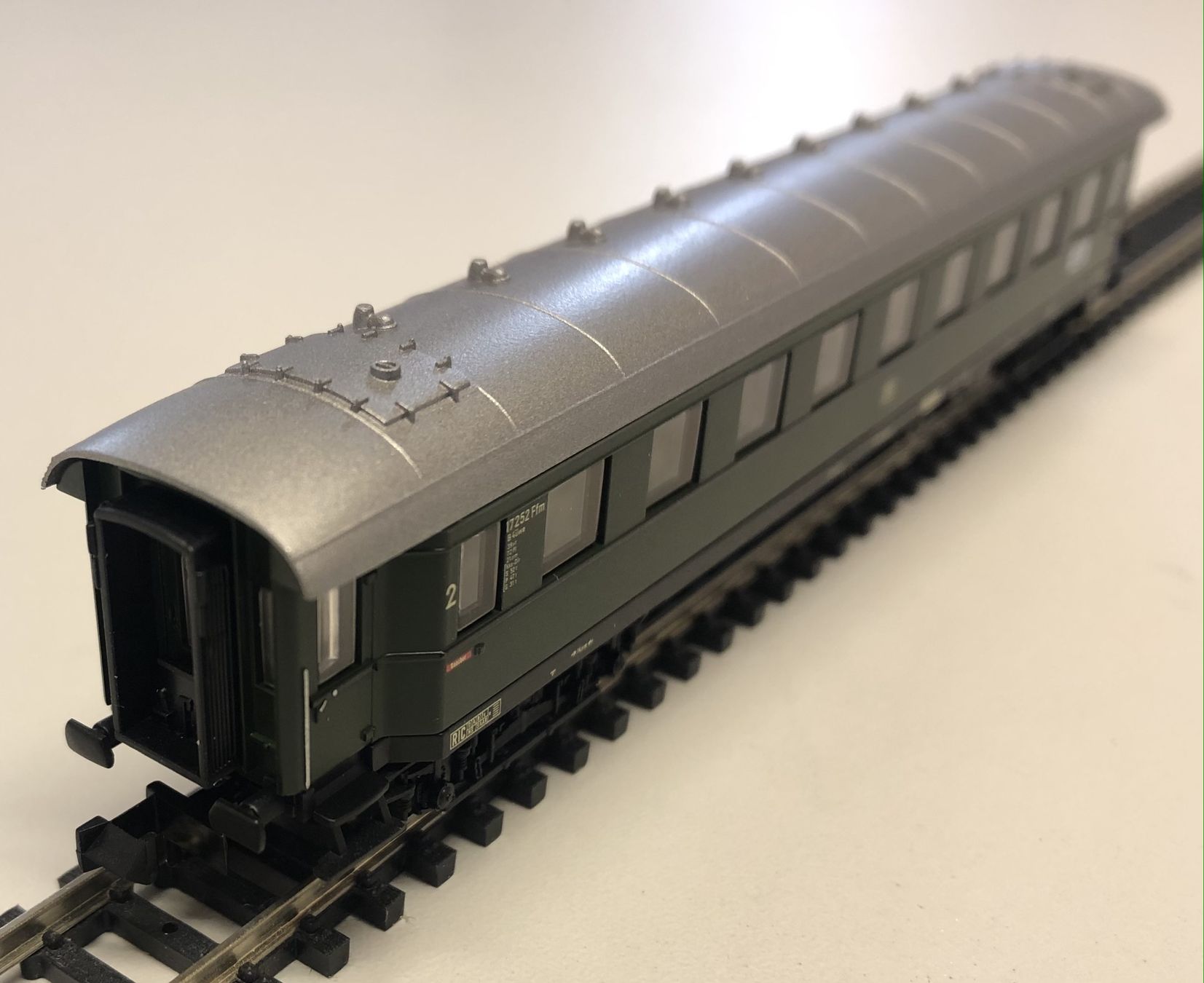 Fleischmann Modellini di ferrovie: Fleischmann N /8632 / DB / Reisezugwagen 2. Klasse – Nuovo e nell'imballaggio originale da Eggersriet venduto da uncletoni 2