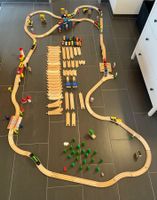 Holzeisenbahn Brio, Spielzeugeisenbahn mit viel Zubehör