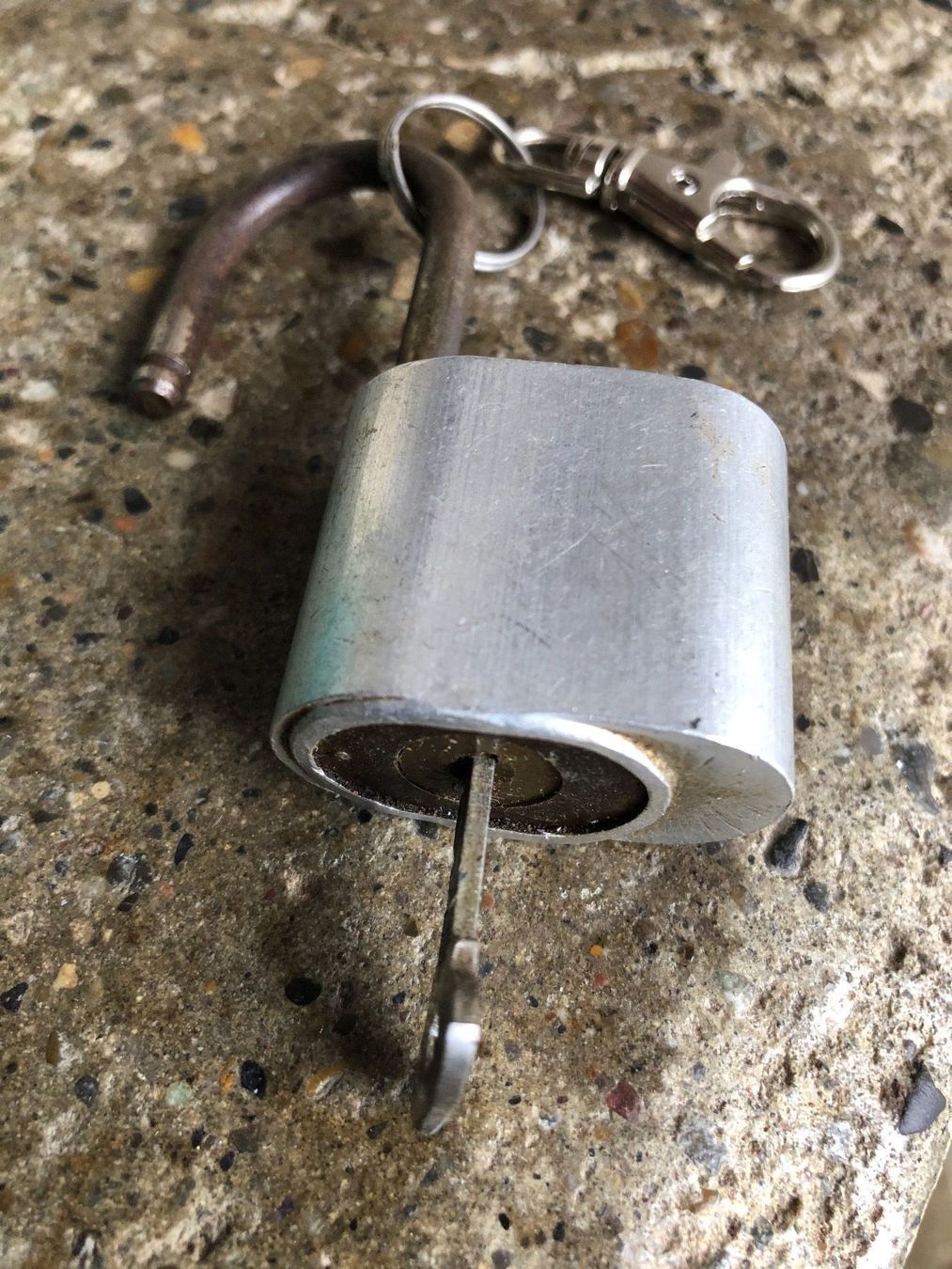 Cadenas: Altes schloss – D'occasion à Reinach AG par rares75 1