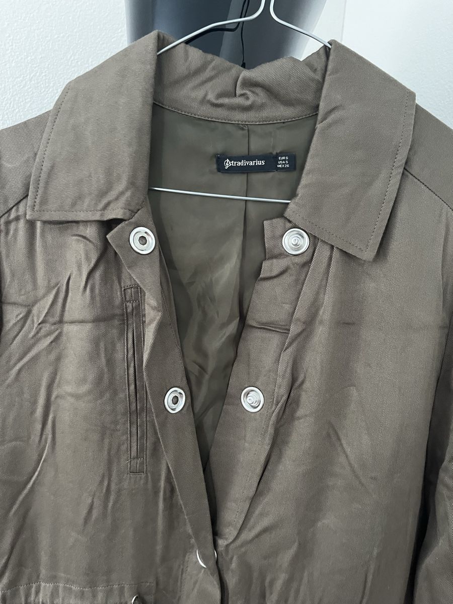 Stradivarius Giacche: Jacke olivegrün Gr. S von Stradivarius – Nuovo (secondo la descrizione) da Hinwil venduto da dire07 1