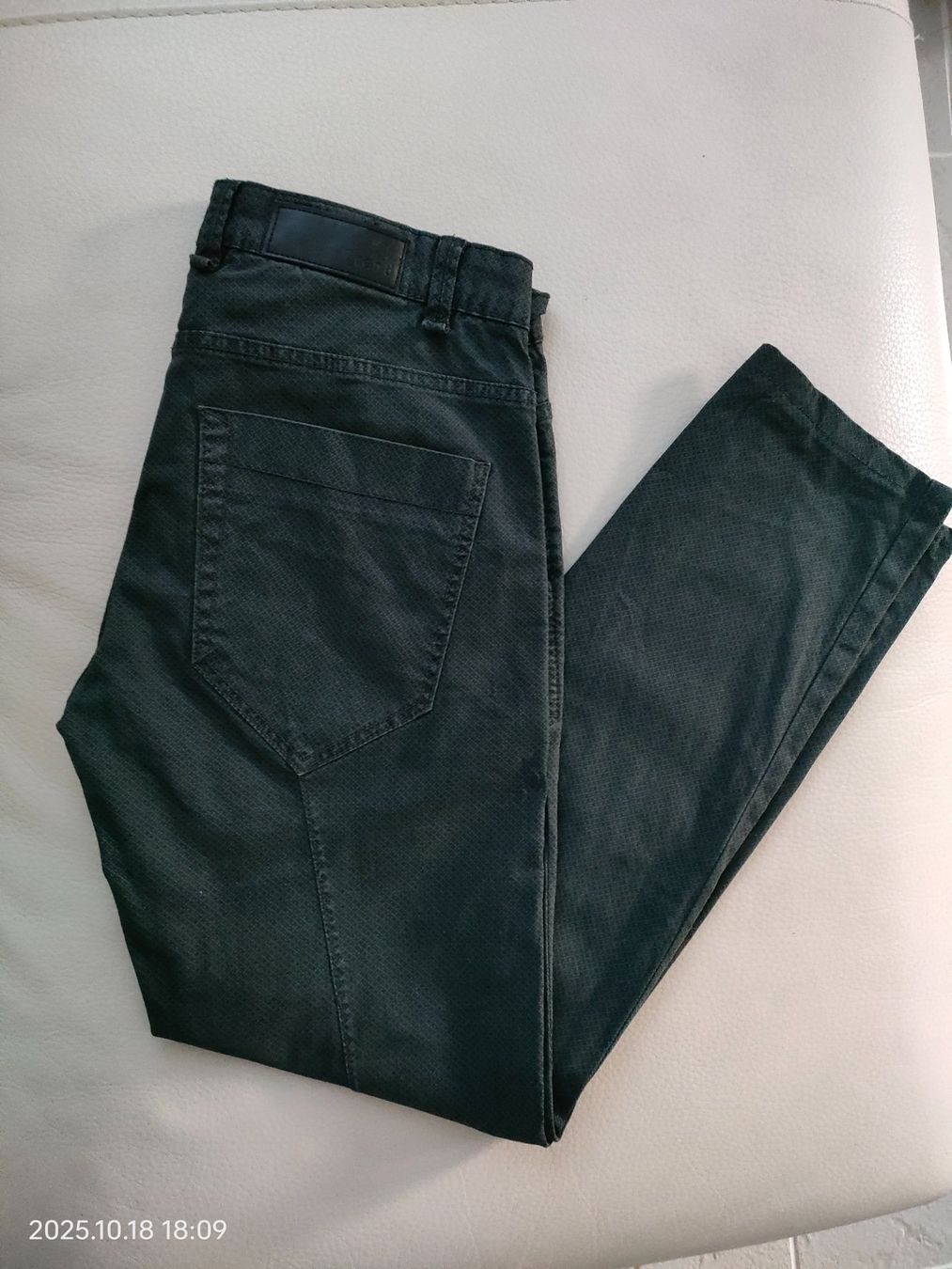 Pantaloni: Herren Hose Slim Fit – Usato da Binningen venduto da cg12 2