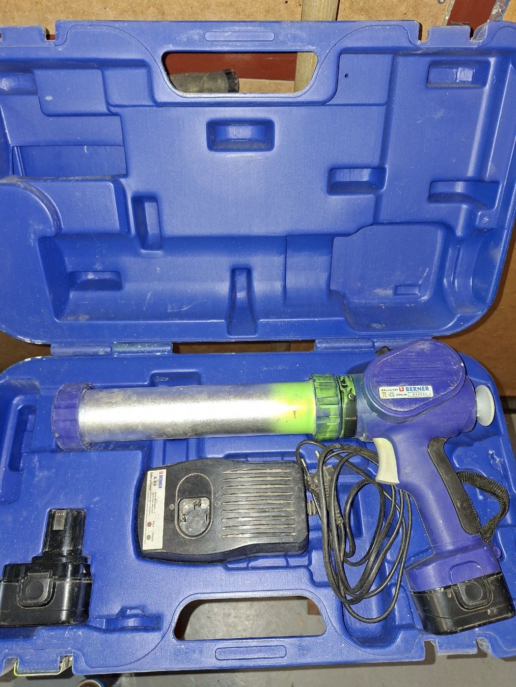 Tutte le macchine: Berner Akku Kartuschenpistole 4.8V – Difettoso da Glis venduto da fragra