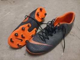 Nike Fussballschuhe Gr. 45