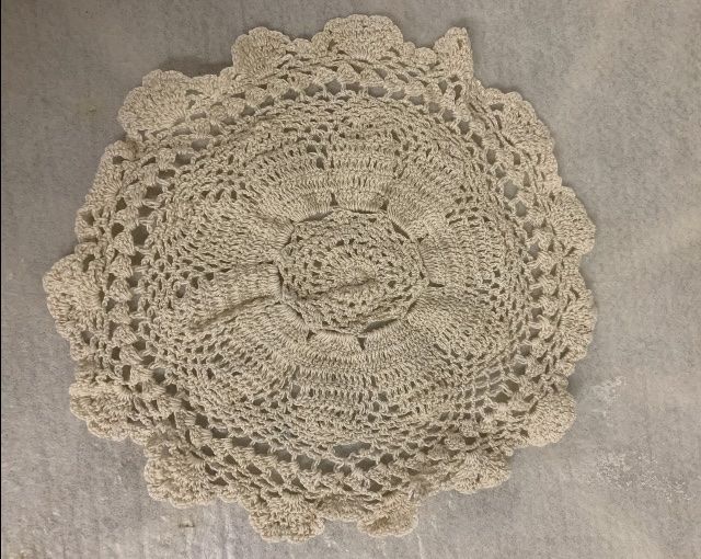 Untersetzer: Handgemachtes Deckchen, Häkeldeckchen, ca. 20cm Durchmesser – Neu (gemäss Beschreibung) aus Erlenbach ZH von Ritschly