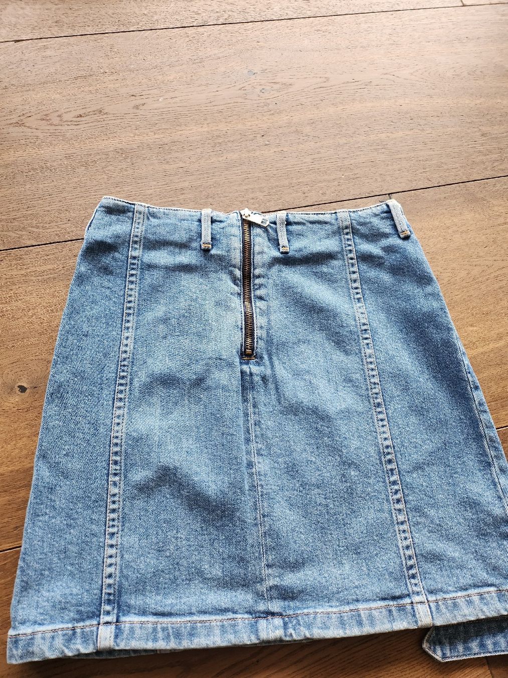 Tommy Hilfiger Röcke: Minijupe Jeans Tommy Hilfiger – Gebraucht aus Buttisholz von pri_6mw2 1