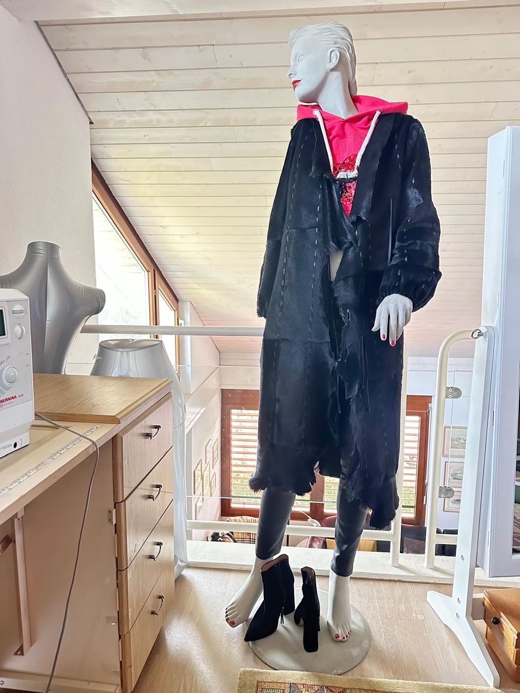 Theory Pantaloni: Schöne Lederhose von "theory" – Usato da Neuhausen venduto da Lechasseur 4