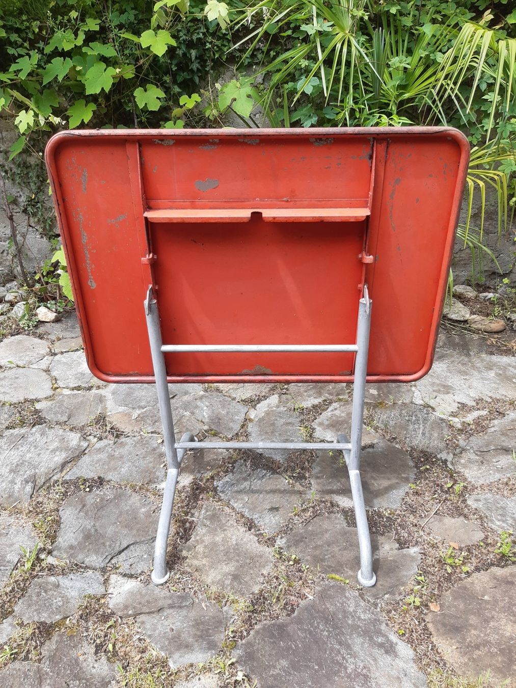 Bigla Tavoli: Gartentisch - Blechtisch Bigla ca.1940 – Usato da Lumino venduto da Onyxrocks 1