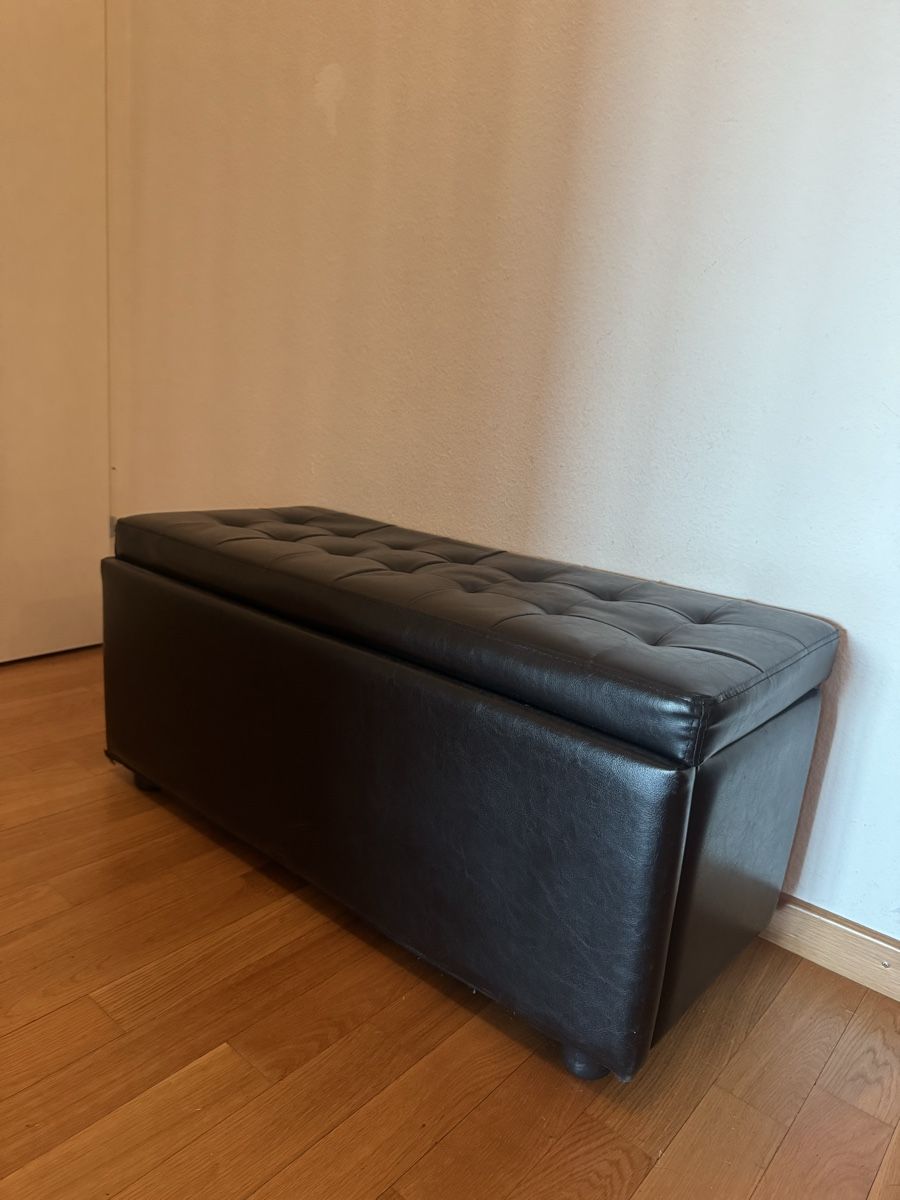 Panchine: Sitzbank mit Aufbewahrung. – Nuovo (secondo la descrizione) da Zürich venduto da Ekaterinek