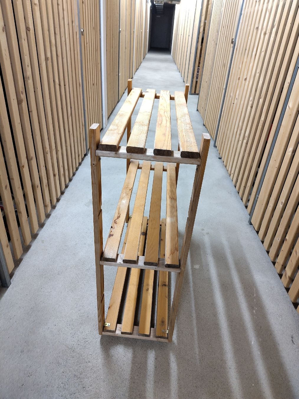 Holzartikel: Holzgestell mit Rollen / Pflanzengestell – Gebraucht aus Dübendorf von Oli_Skyler01 2