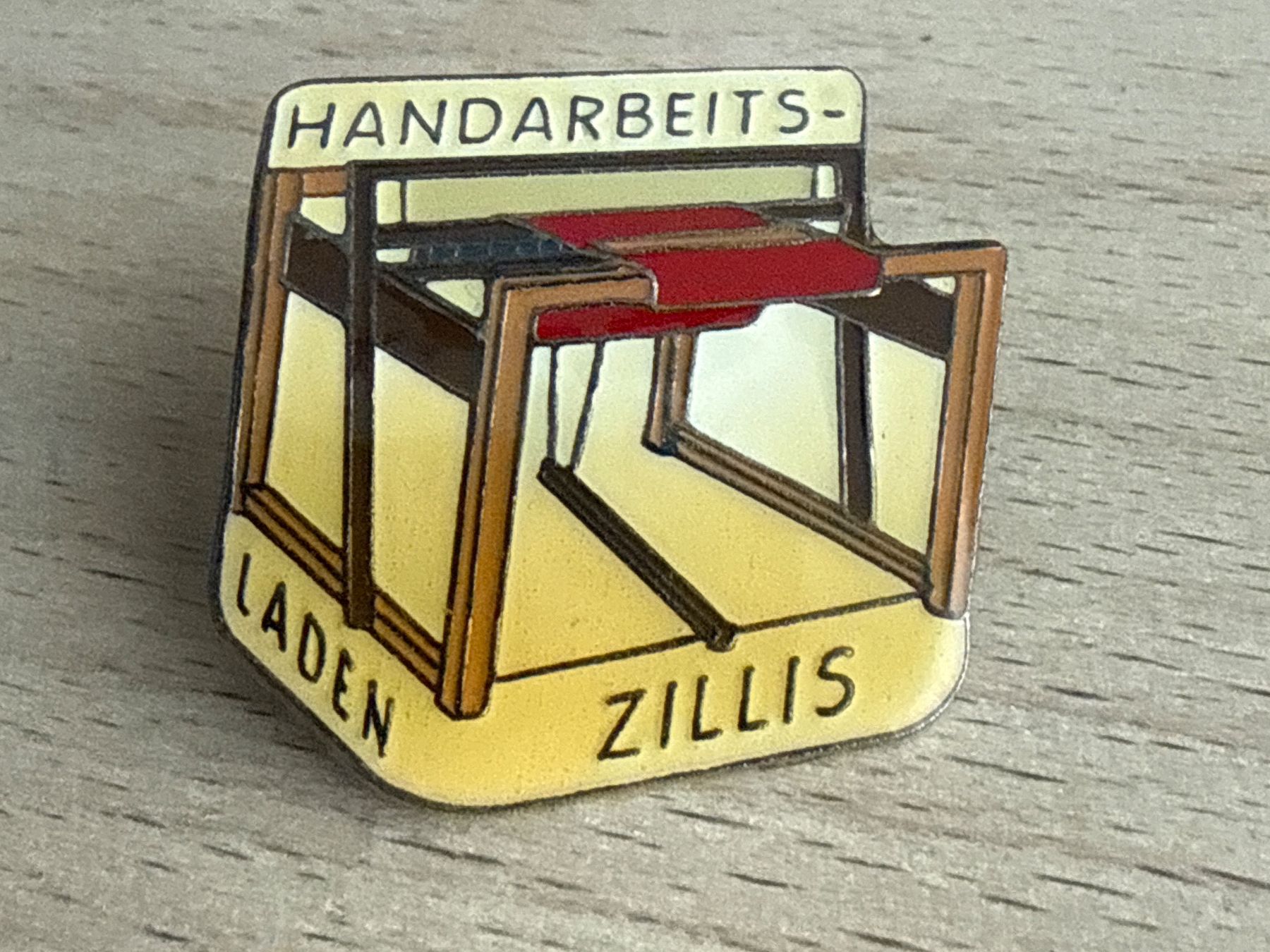 Plaquettes & Badges: Pin Handarbeitsladen Zillis – D'occasion à Glattbrugg par Schweigmatt
