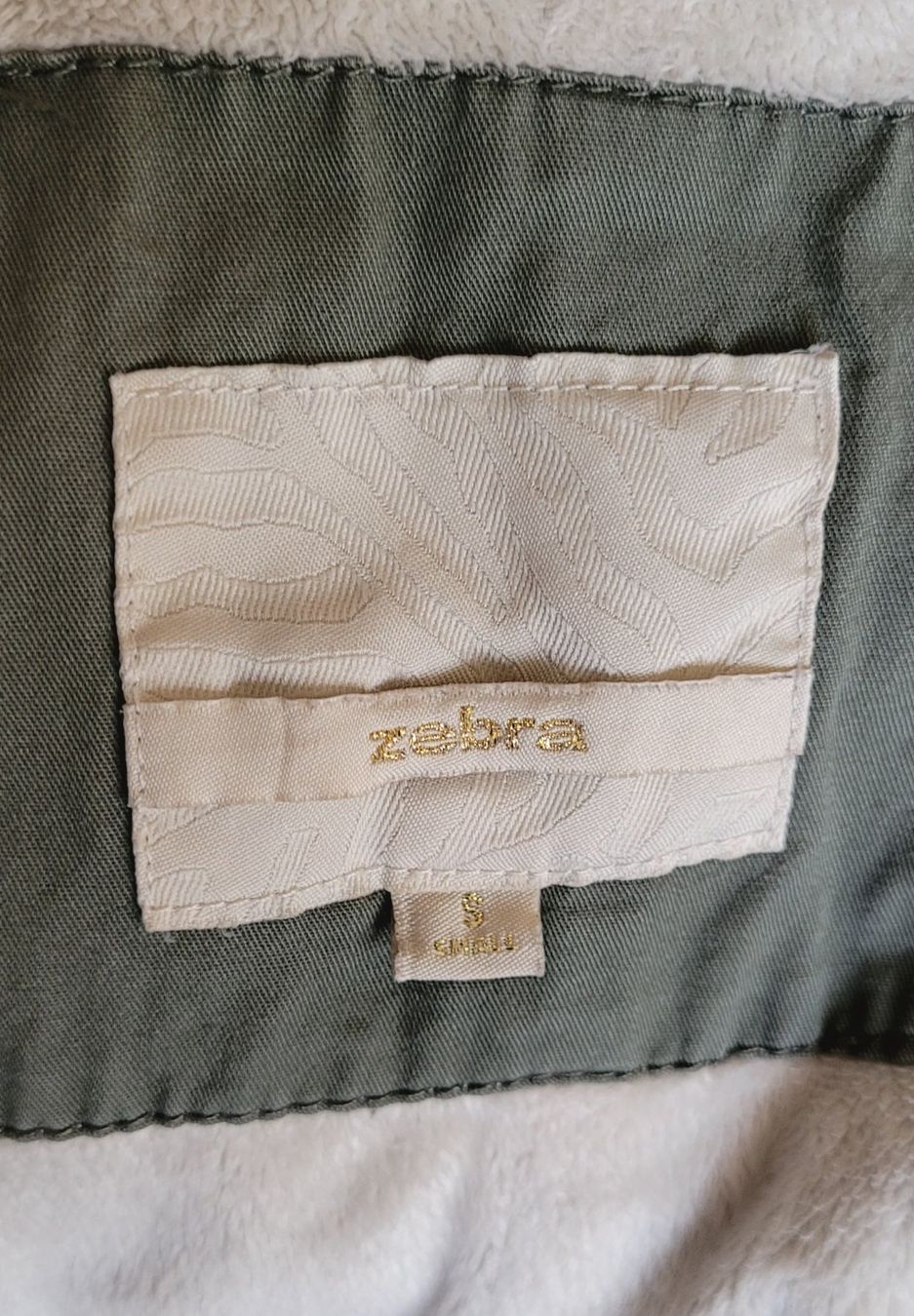 Giacche: Jacke Gr. S mit Kragen flauschig ZEBRA – Usato da Füllinsdorf venduto da Sunnebliemli7 2