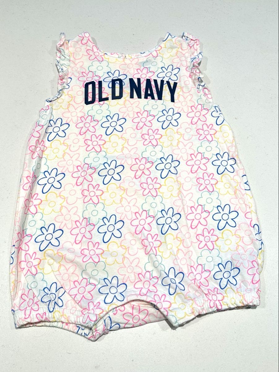 Pagliaccetti: Neuer Old Navy Romper – Nuovo (secondo la descrizione) da Felsberg venduto da Parjs