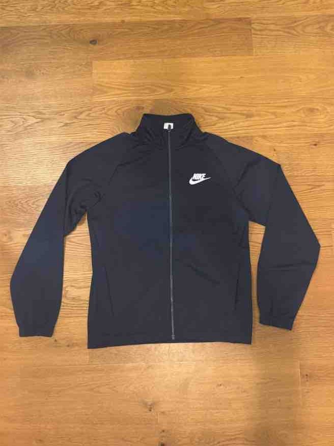 Nike Jacken: Nike Jacke Grösse S gebraucht – Gebraucht aus Niederwangen BE von Chiara_Bo