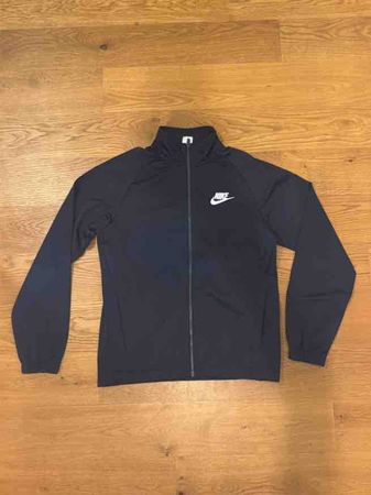 Nike Jacke Grösse S gebraucht