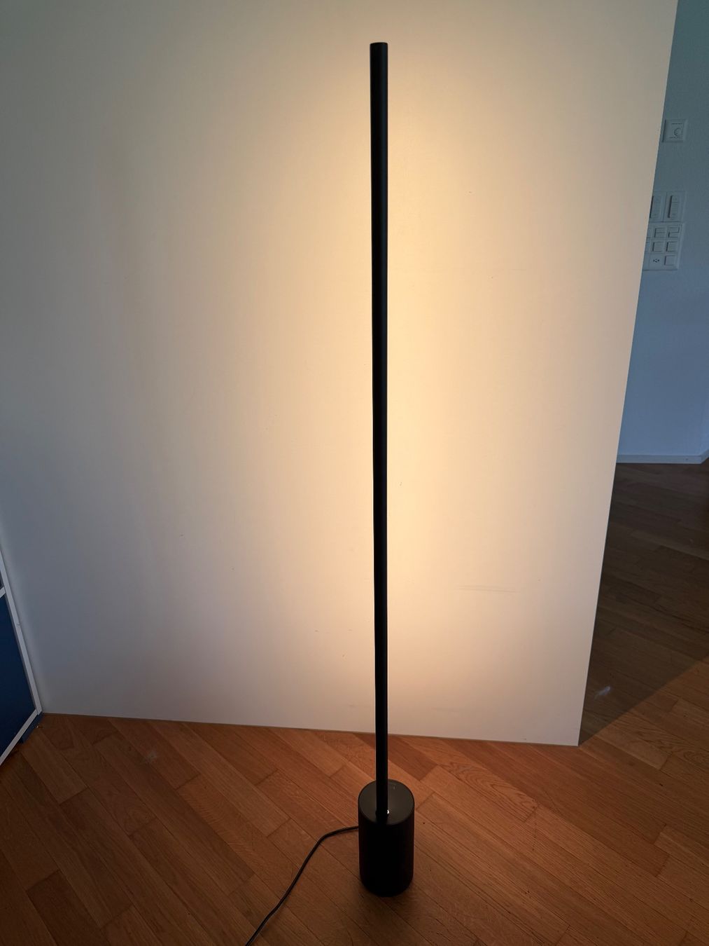 Philips Lampen: Philips Hue Gradient Signe – Gebraucht aus Hendschiken von emstan 3
