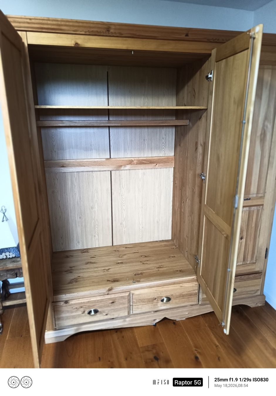 Armadi: Holz Kleiderschrank – Usato da Kölliken venduto da zwi_cx6w 2